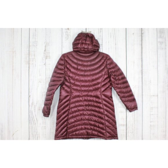 LL Bean Ultralight 850 Down Hooded Coat Three Quarter Length Dark Plum XL - Picture 9 of 12